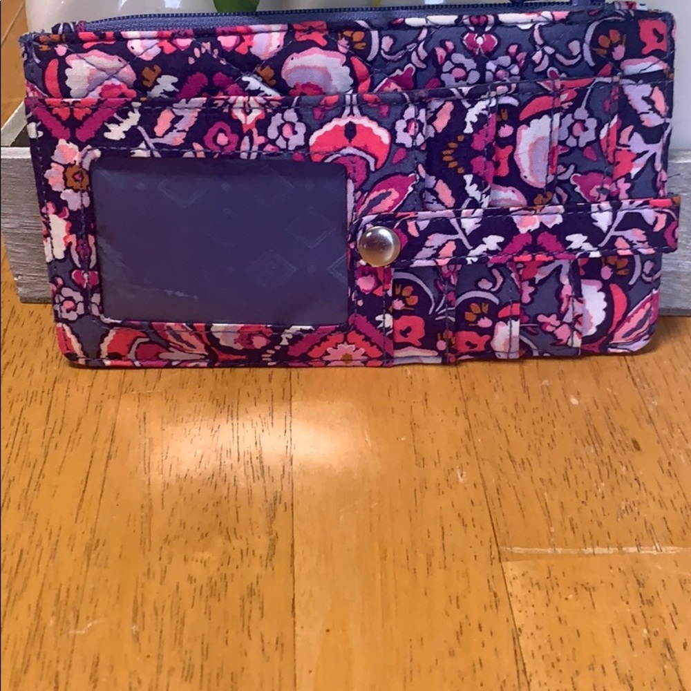 Vera Bradley Ultimate Card Case Magenta Medallion